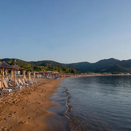 Blue Wave Luxury Aparthotel Nea Iraklitsa